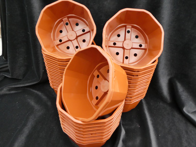 Photograph of Bowls, Octagonal brown bowls (30 x 12 cm)